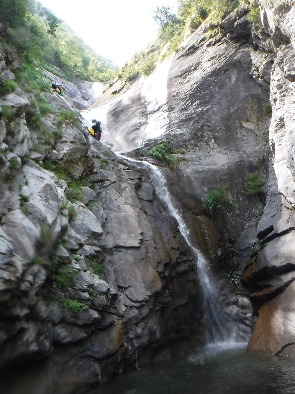 Canyon de Besse Vallée d'Ossau - Ur eta Lur, Canyoning, Spéléo et Randonnée